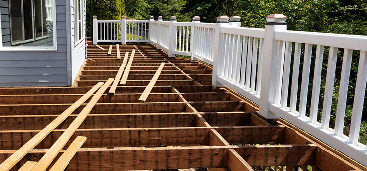 Deck Repair Free Estimate in Woodland Hills, CA