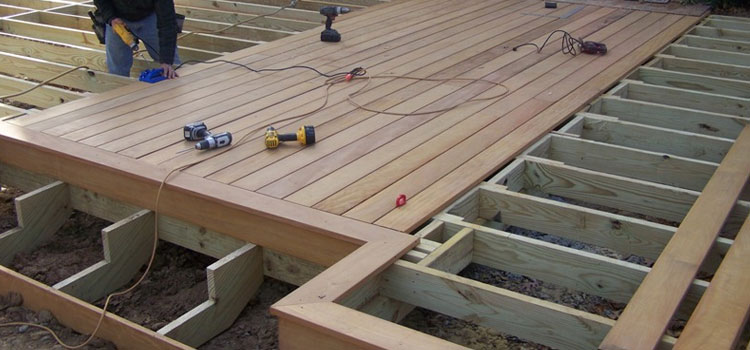 Wood Deck Builders in Woodland Hills, CA
